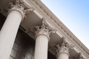 Beautiful-columns-of-the-capital-on-the-facade-of-the-historic-building-671017882_2125x1414