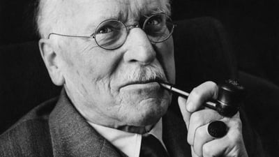 Biography of Carl Jung: Founder of Analytical Psychology